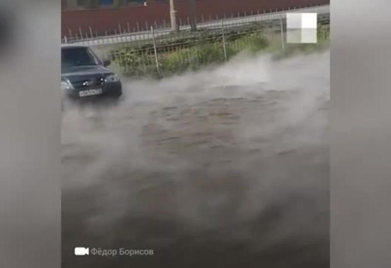 Улицы в Челябинске затопило кипятком