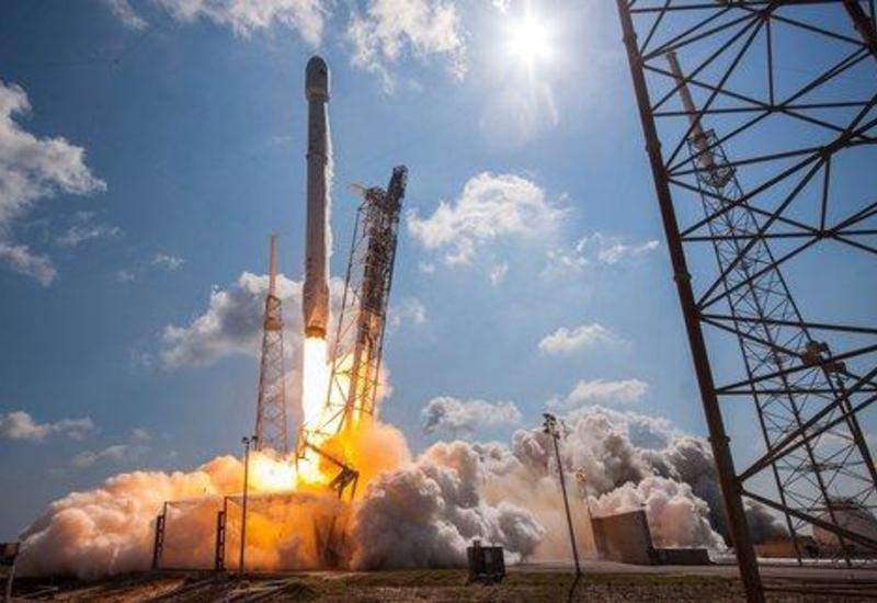 SpaceX провела успешное испытание ракеты Falcon 9