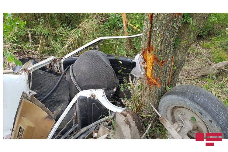Страшное ДТП в Агдаше, автомобиль разорвало пополам