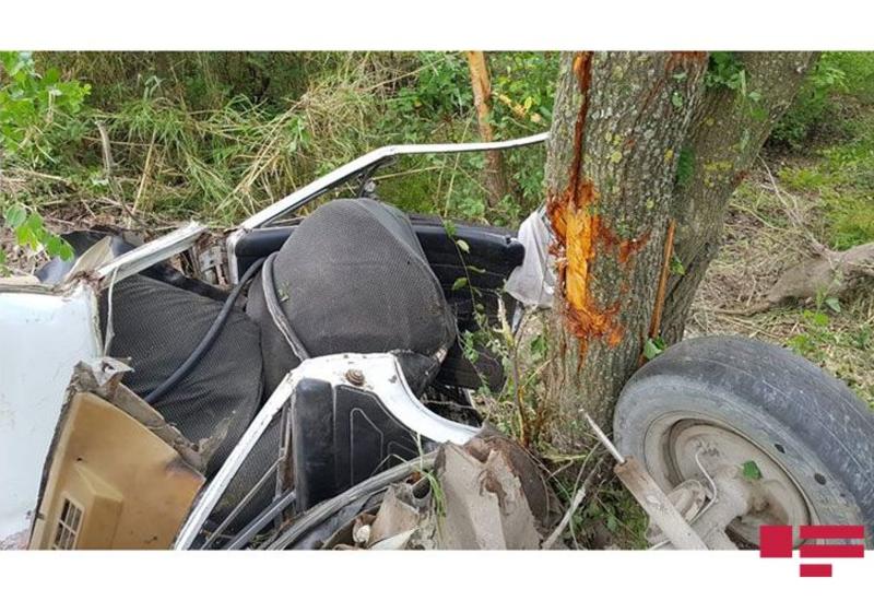 Страшное ДТП в Агдаше, автомобиль разорвало пополам