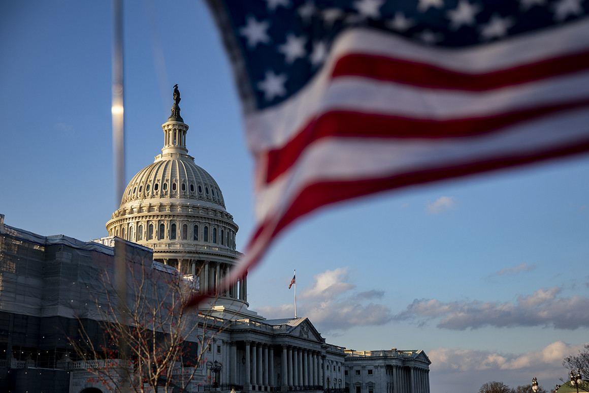 Сенат Конгресса США одобрил проект бюджета объемом почти $1,7 трлн