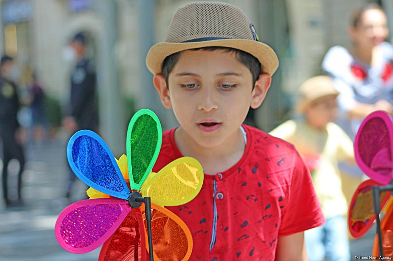 В Азербайджане отмечается международный день защиты детей