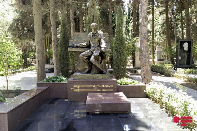 Установлен памятник Арифу Меликову