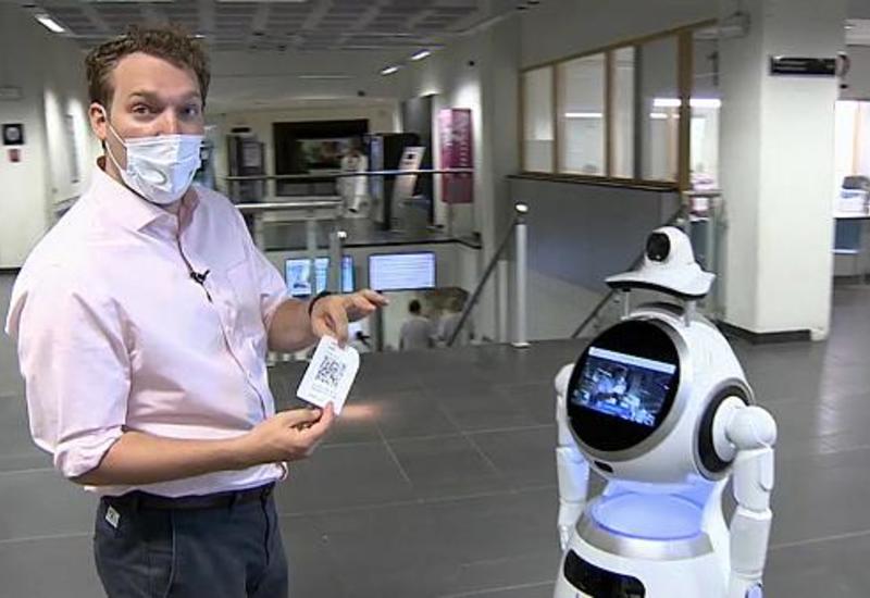 Робот-врач проверяет людей на наличие коронавируса - новшество в Бельгии