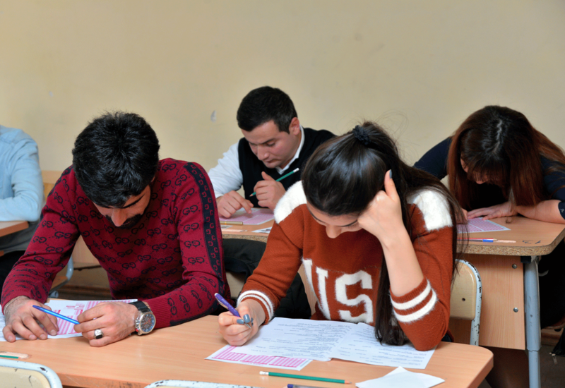В Азербайджане ученики с неудовлетворительными годовыми отметками будут допущены к выпускным экзаменам