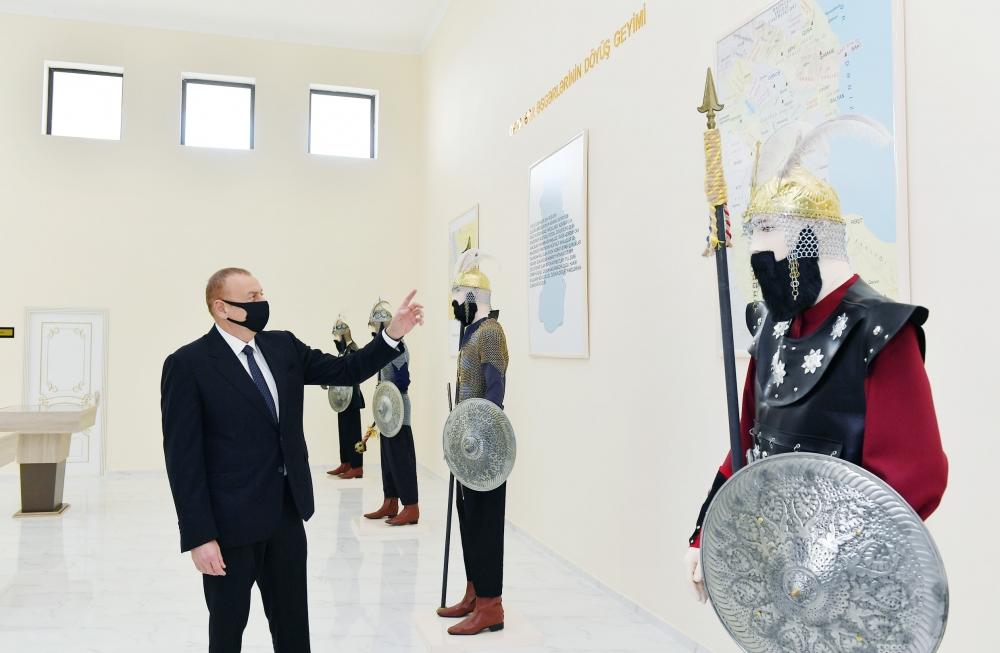 Президент Ильхам Алиев принял участие в открытии в Тертере Музея государственной символики