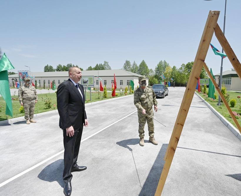 Президент Ильхам Алиев посетил Н-скую воинскую часть в Агдаме
