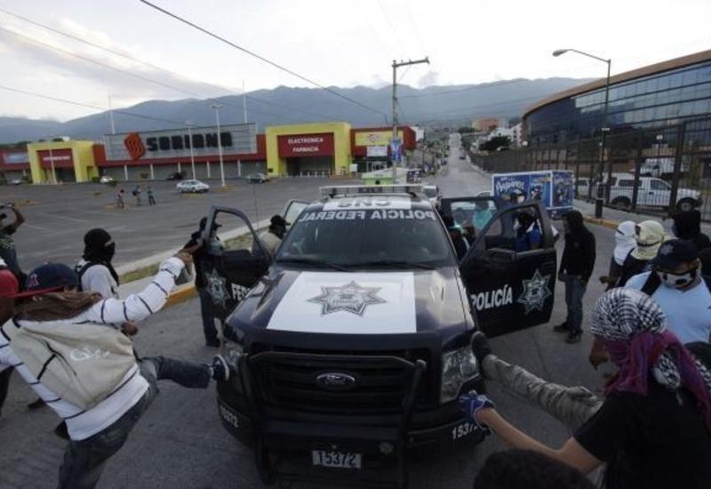 Акция протеста из-за гибели задержанного переросла в беспорядки в Мексике
