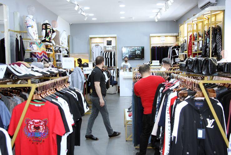 В Азербайджане возобновляется работа предприятий и магазинов