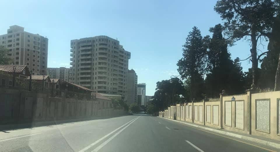 Опустевший Баку после запрета выходить из дома