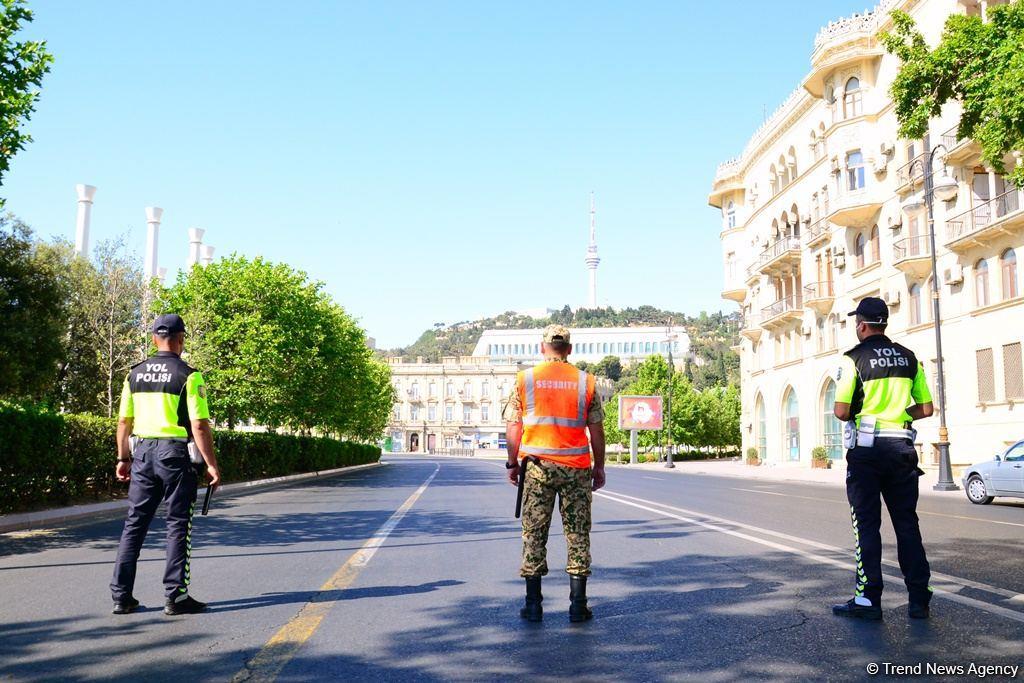 Опустевший Баку: Невероятные кадры города в первый день жесткого карантина