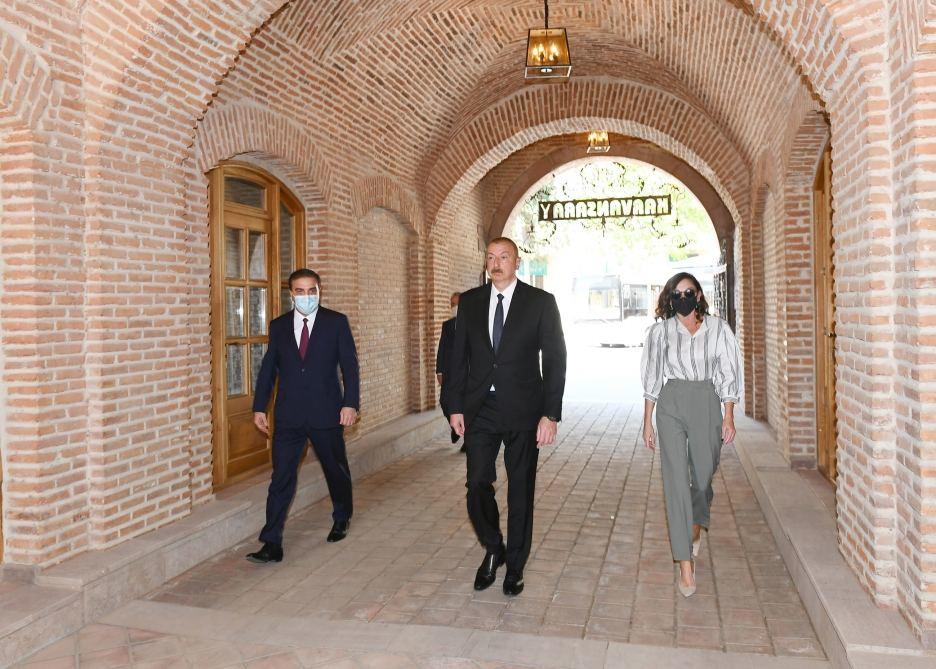 Президент Ильхам Алиев и Первая леди Мехрибан Алиева приняли участие в церемонии открытия после реставрации комплекса караван-сараев «Шах Аббас» и «Угурлу Хан» в Гяндже