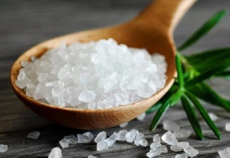 Диетологи рассказали, как отказ от соли влияет на процесс похудения