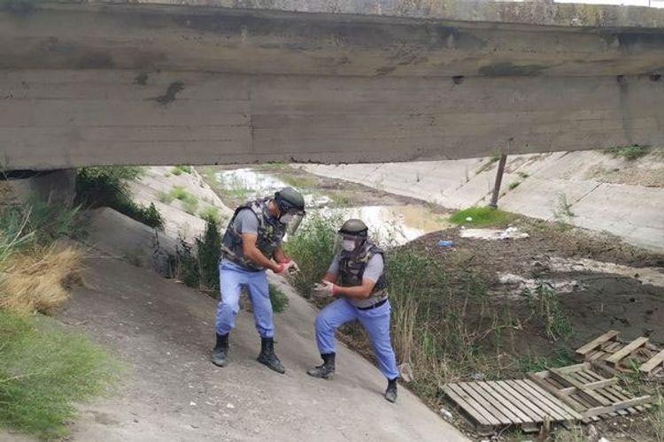 Под мостом в Хызы найдены 13 снарядов зенитных пушек
