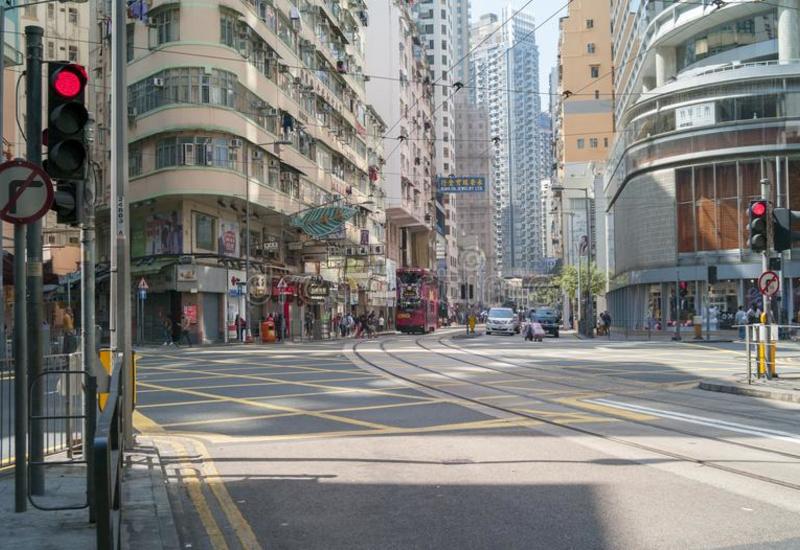 Власти Гонконга вновь запретили населению собираться в группы больше четырех человек