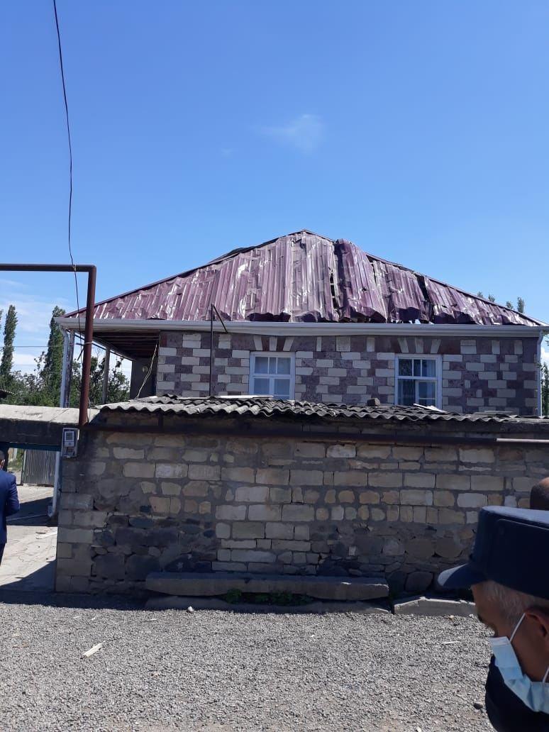 Армяне продолжают обстреливать жилые дома азербайджанских граждан