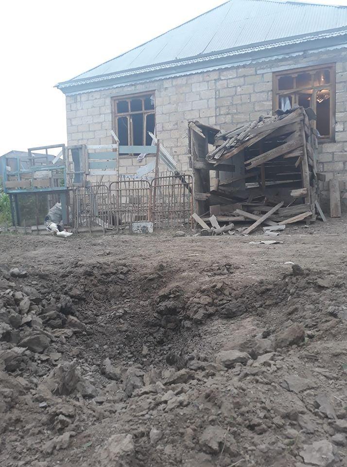 Армянская артиллерия вторые сутки обстреливает мирное население в селе Дондар Гушчу