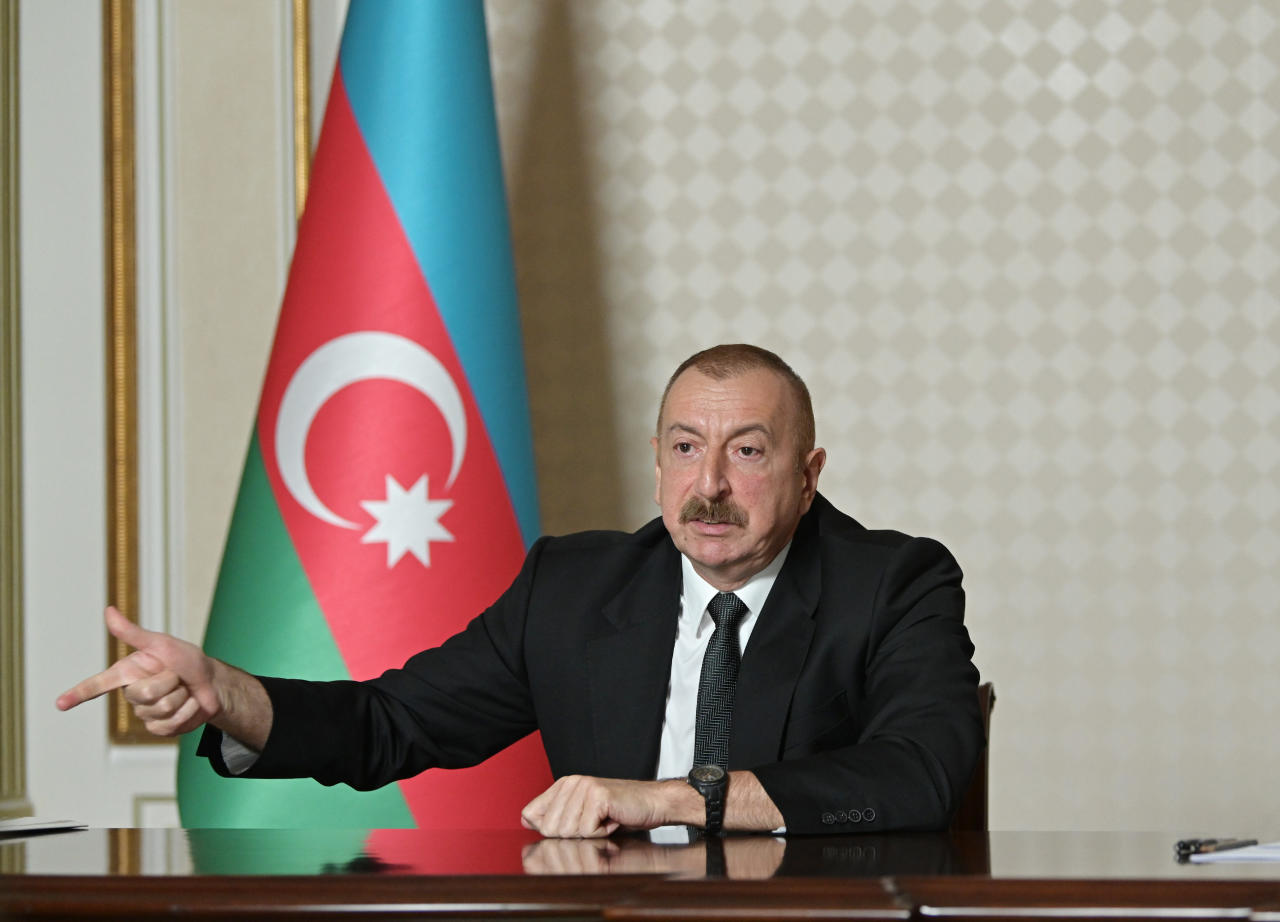 Под председательством Президента Ильхама Алиева состоялось заседание Кабинета Министров, посвященное итогам социально-экономического развития в первом полугодии 2020 года и предстоящим задачам