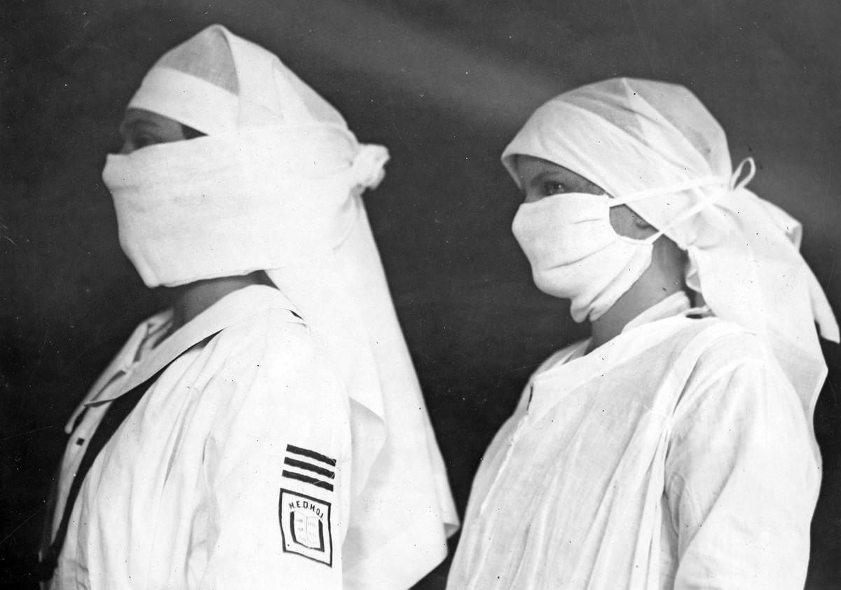 Какие маски носили 100 лет назад в пандемию испанки