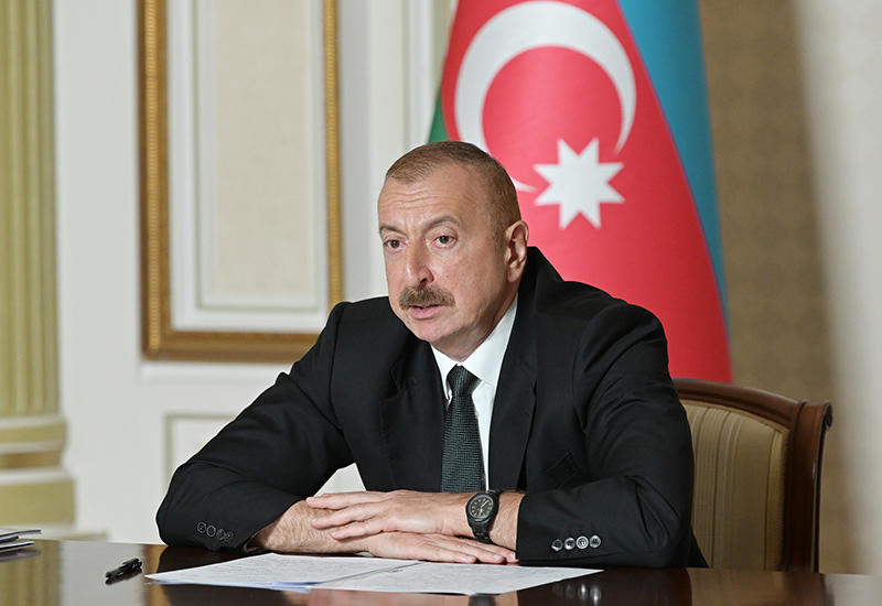 Президент Ильхам Алиев: Азерсу, мелиорационные структуры активизировались только при обсуждении государственной инвестиционной программы, интересуясь тем, какая им доля выпадет из государственного бюджета