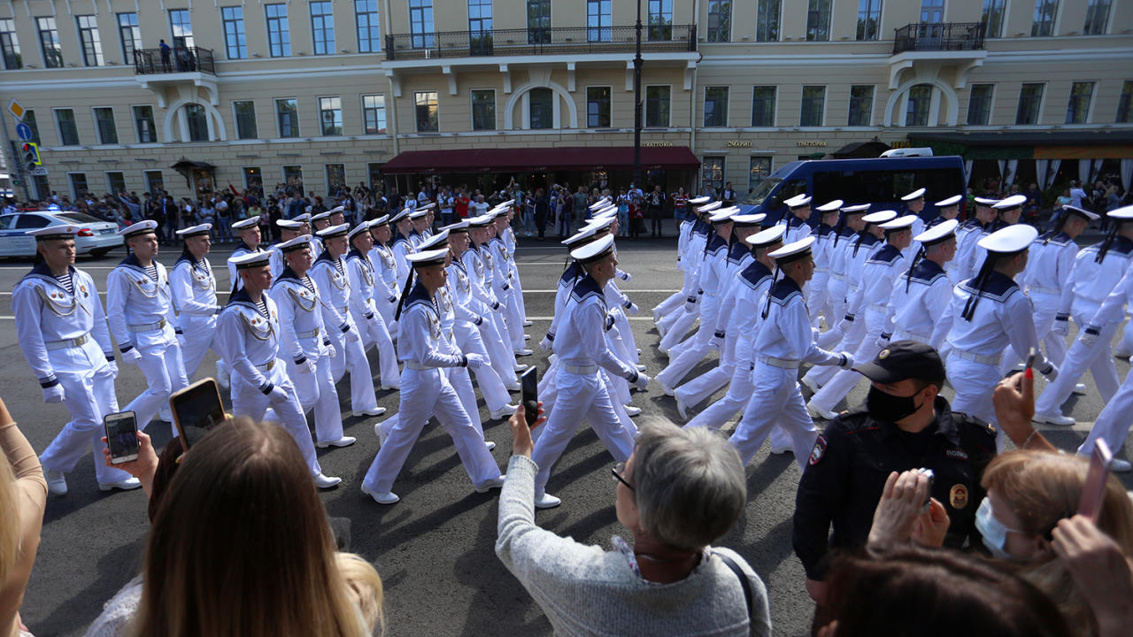 Как прошел главный парад в День ВМФ России