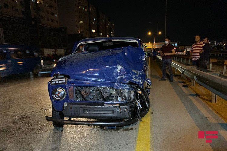 Тяжелое ДТП на трассе Баку-Сумгайыт, есть пострадавшие