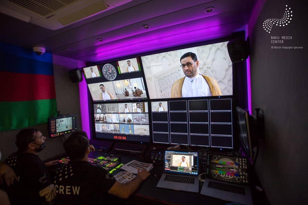 Baku Media Center провел съемку и прямую трансляцию сегодняшнего праздничного намаза