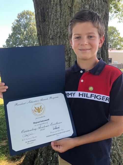 В США 10-летний азербайджанец получил премию президента за особые успехи в учебе