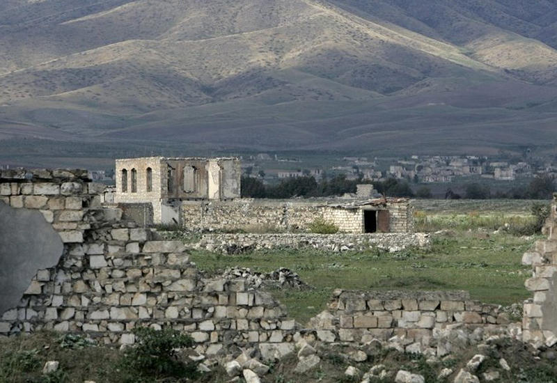 В переговорах по Карабаху должны появиться конкретные шаги и предложения