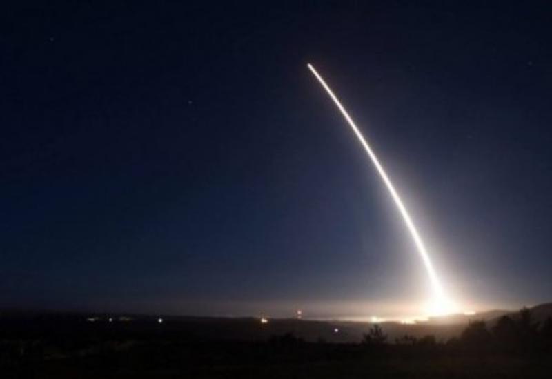 США испытали межконтинентальную ракету, способную нести ядерный заряд