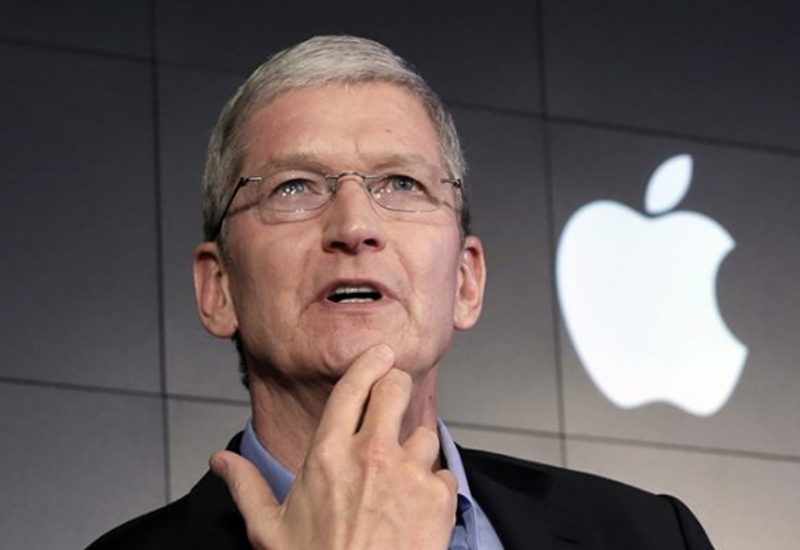Глава Apple стал миллиардером