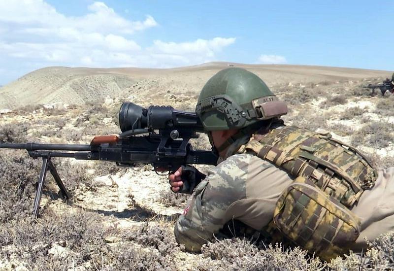 Азербайджанская и турецкая армии стреляют в условного противника