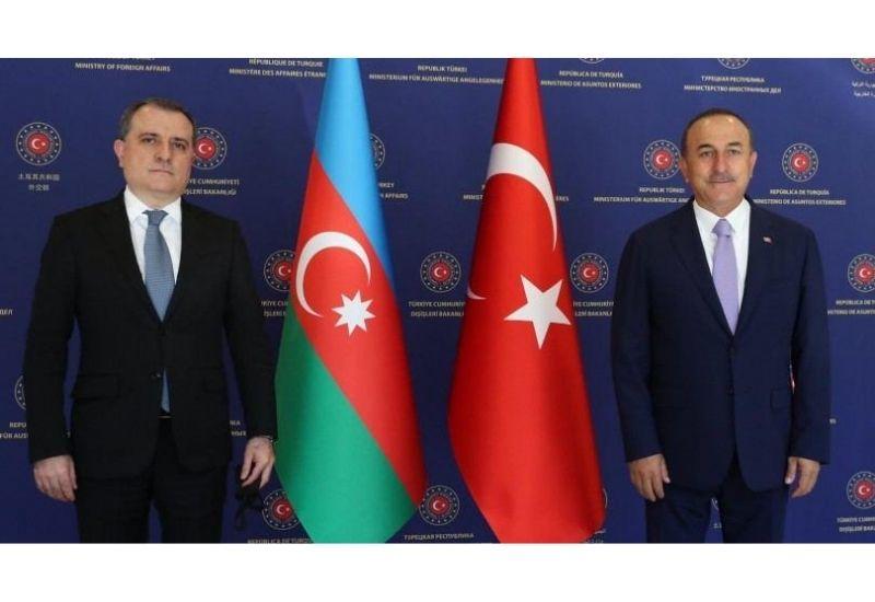 Азербайджан и Турция обсудили двустороннее сотрудничество