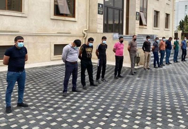 В Баку ресторан и кафе нарушили карантинный режим