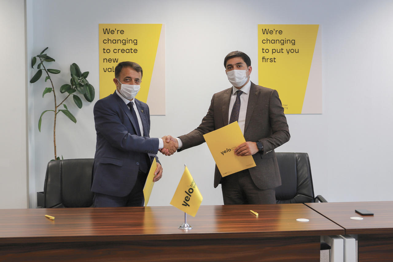 Yelo Bank первым из банков поддержал Ассоциацию пчеловодов