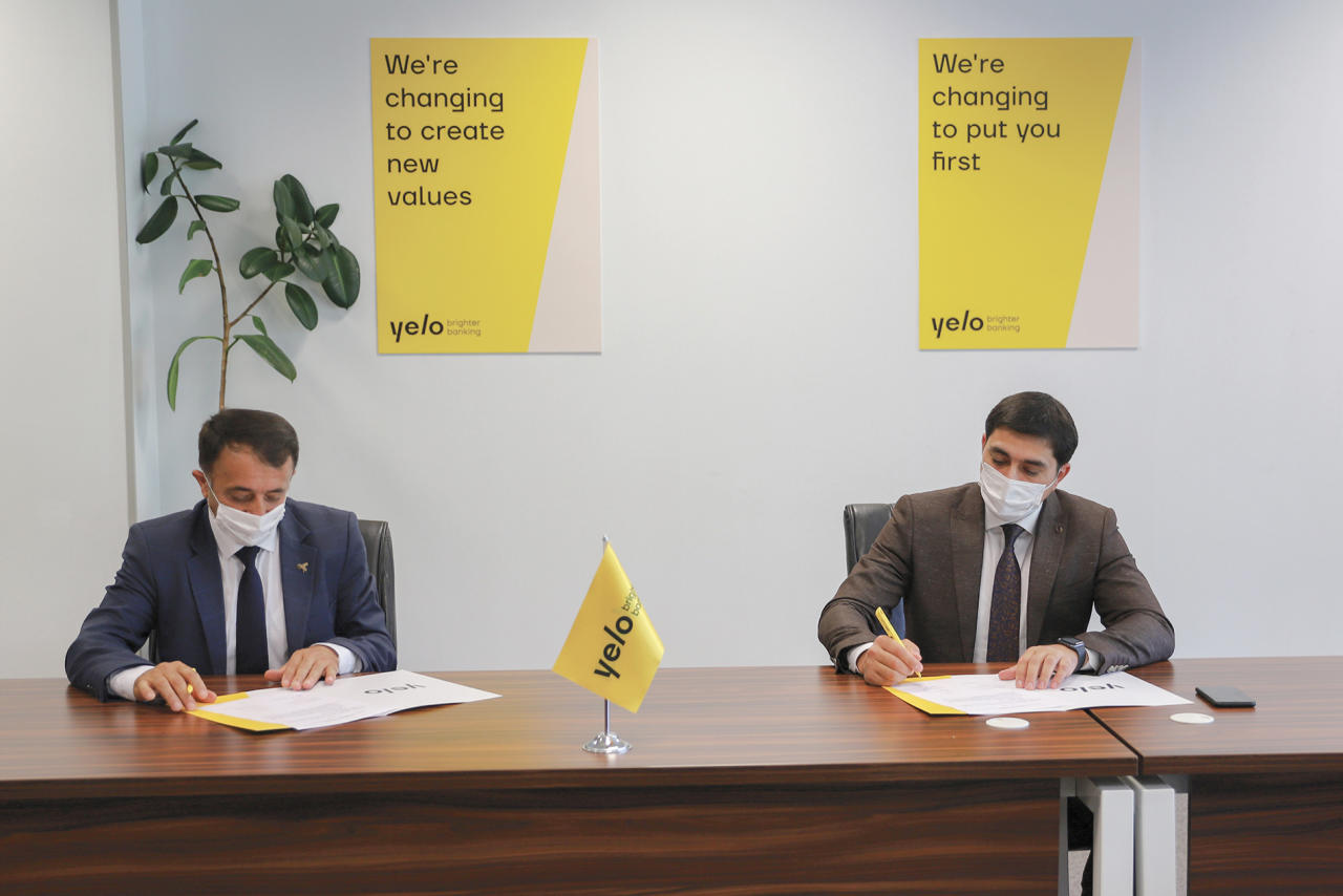 Yelo Bank первым из банков поддержал Ассоциацию пчеловодов