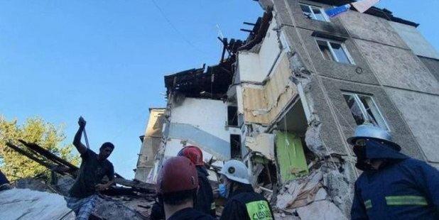 Мощный взрыв в Ереване - обрушился жилой дом