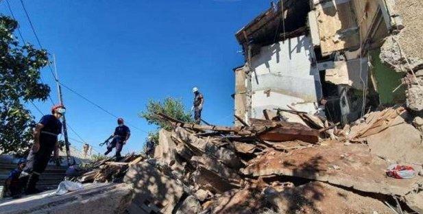 Мощный взрыв в Ереване - обрушился жилой дом