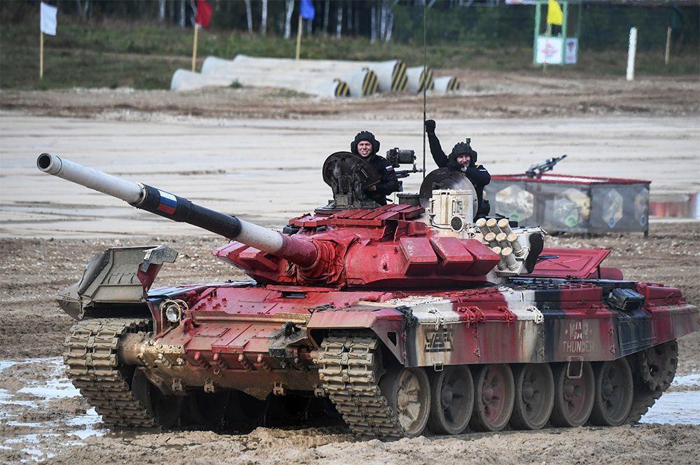 Красная 72 б. Т-72б3 танковый биатлон. Танковый биатлон красный т-72 б3. Т 72б3 танковый биатлон Россия. Т72б3 Россия биатлон.