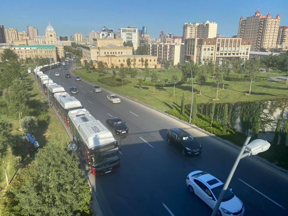 В Баку открываются дополнительные автобусные маршруты