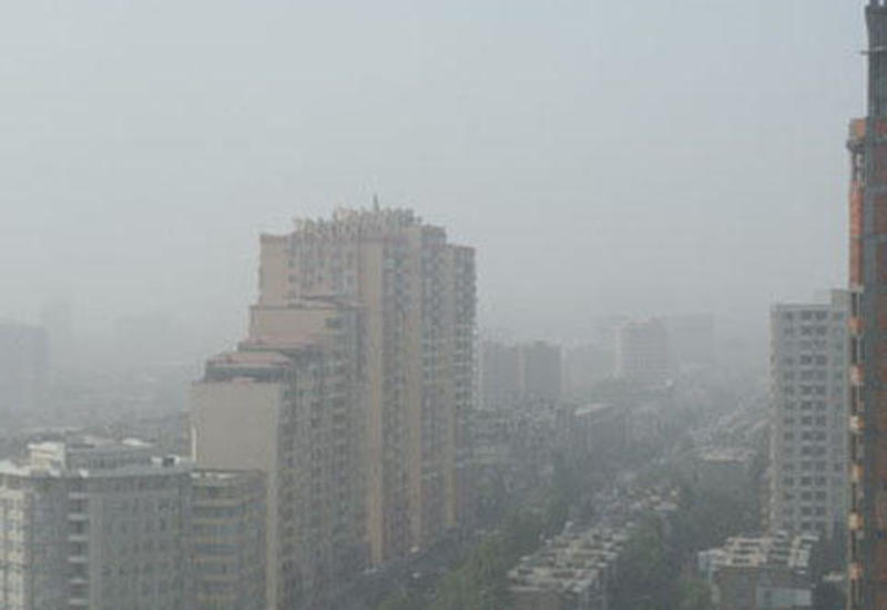 В Баку и на Абшеронском полуострове наблюдается пыльный туман