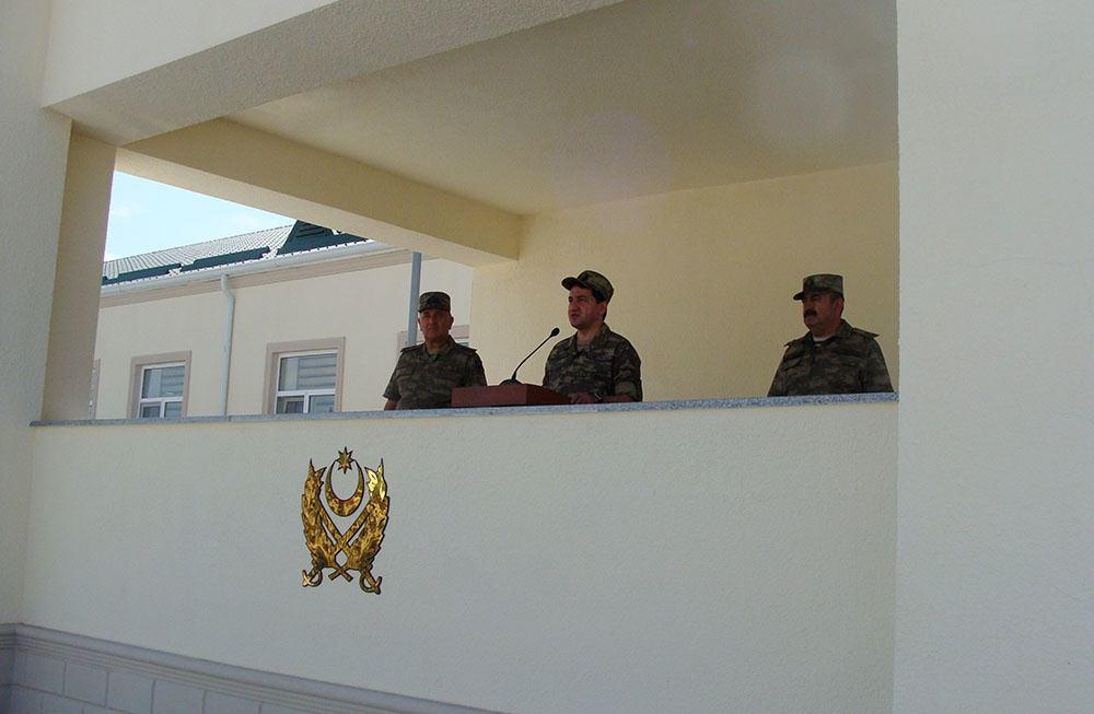 Хикмет Гаджиев посетил воинские части в прифронтовой зоне