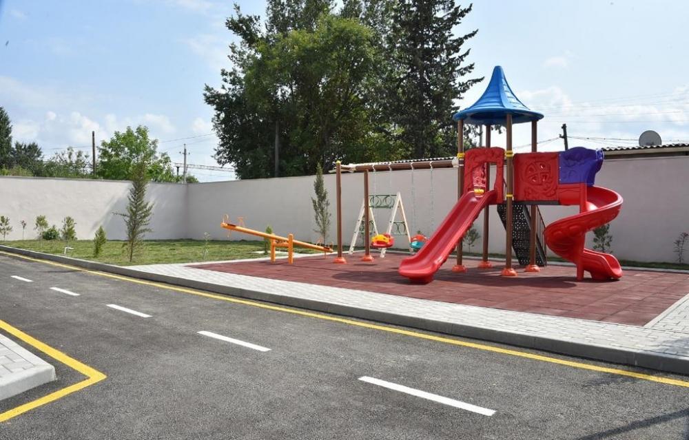Фондом Гейдара Алиева сдаются в эксплуатацию 62 учебных заведения. В Гяндже, Самухе и Уджаре состоялось открытие построенных и реконструированных учебных заведений