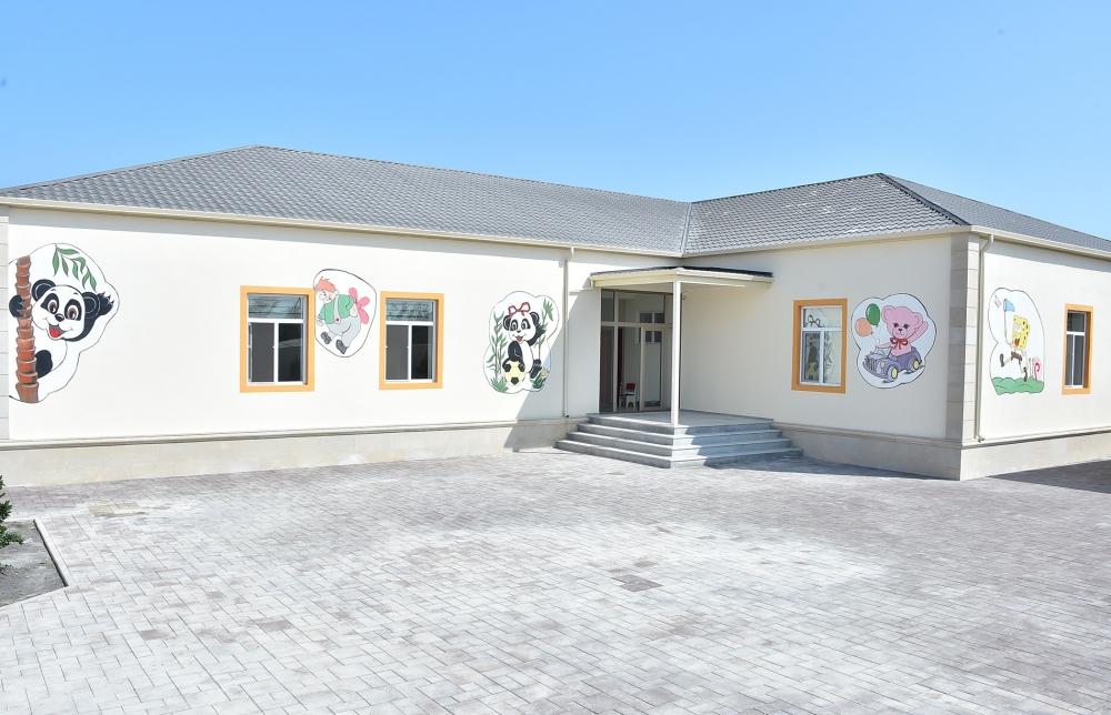 В Хазарском районе Баку состоялось открытие детсадов, построенных Фондом Гейдара Алиева