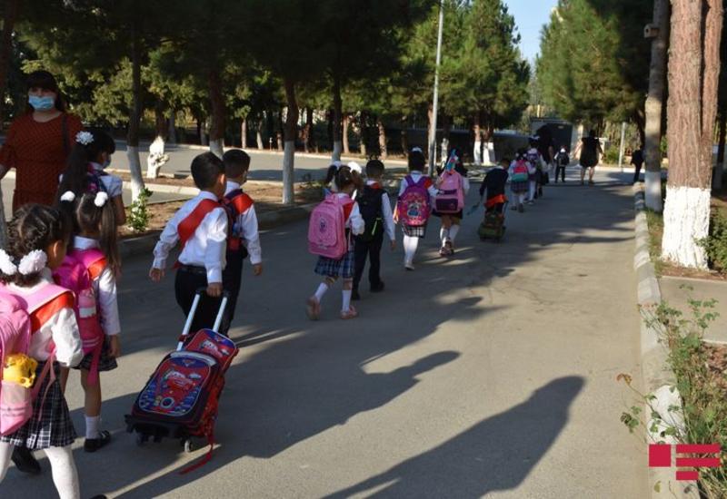 В Азербайджане родители почти 8 тыс. учащихся отказались отправлять детей в школу