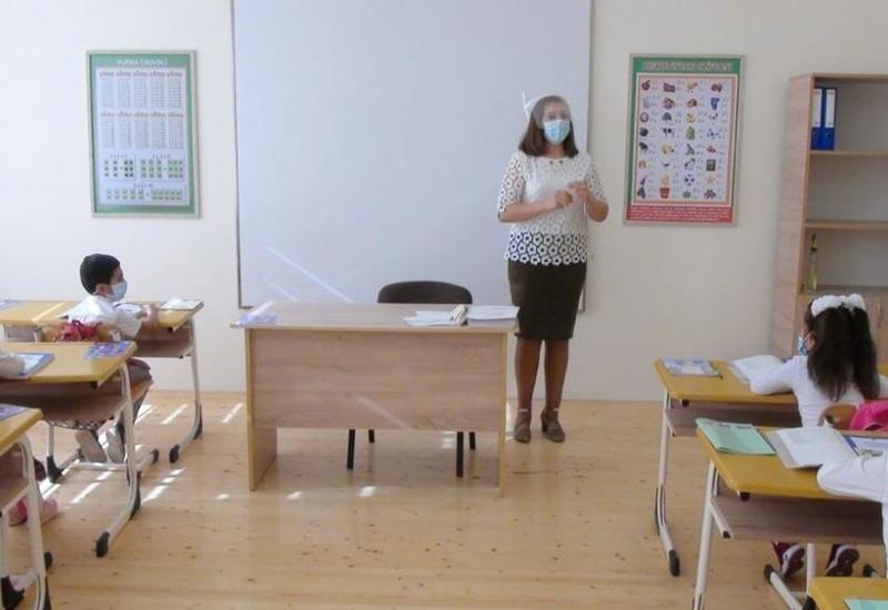 В Азербайджане школу перевели на дистанционное обучение из-за коронавируса