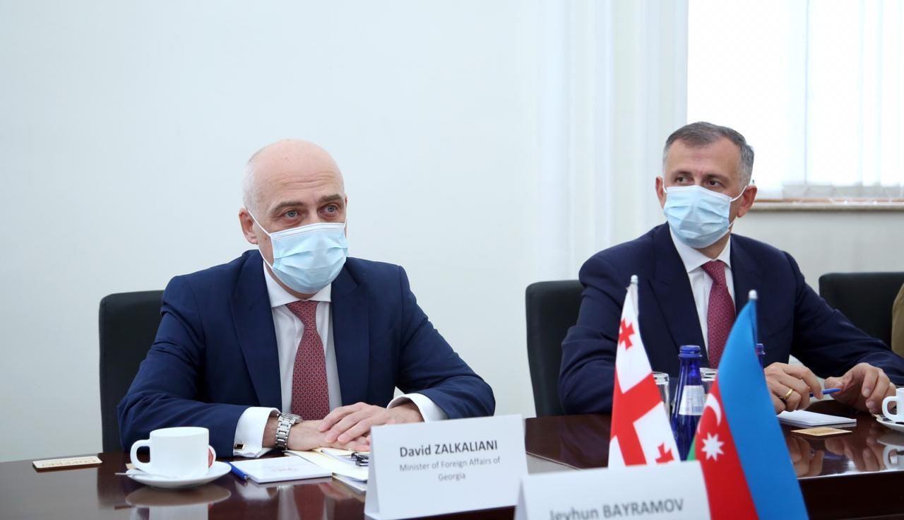 Джейхун Байрамов на переговорах с грузинским коллегой