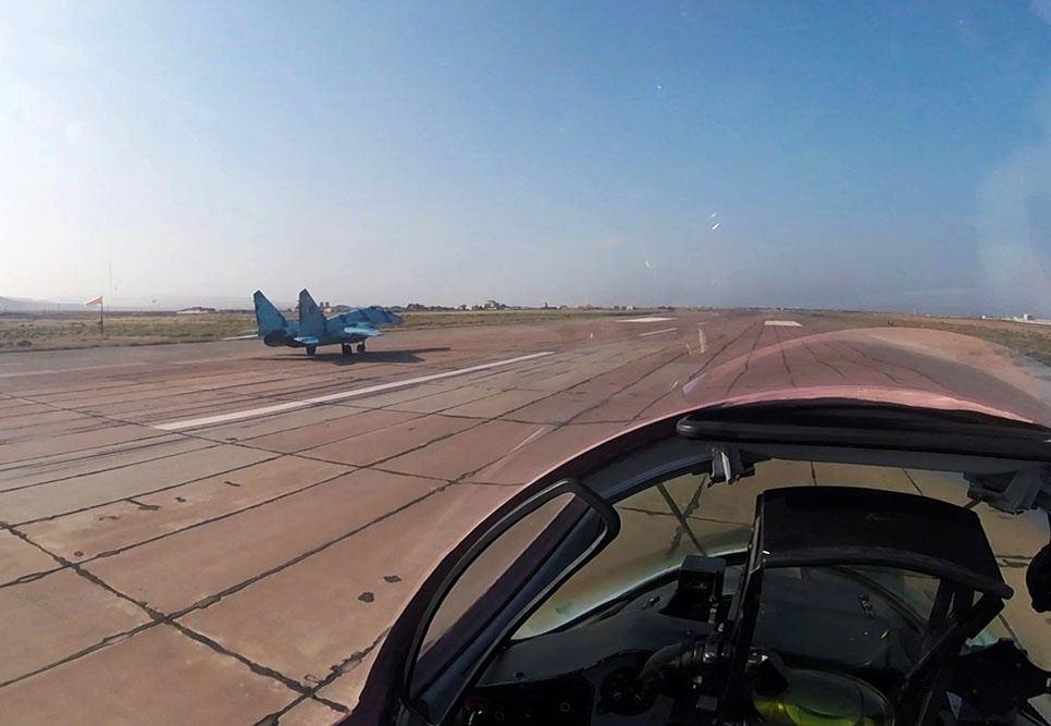 ВВС Азербайджана проводят учебно-боевые полеты