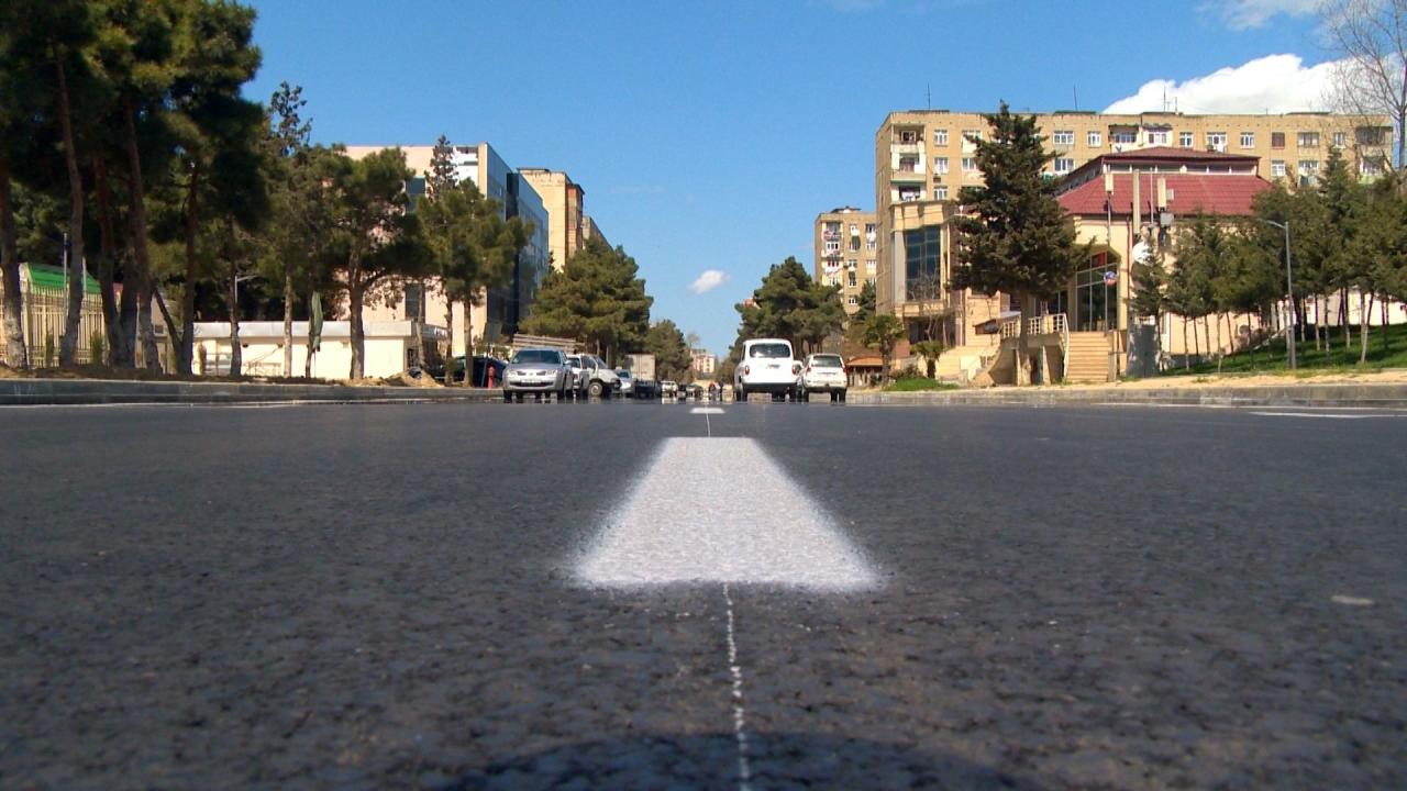 В Баку продолжают улучшать дорожную инфраструктуру