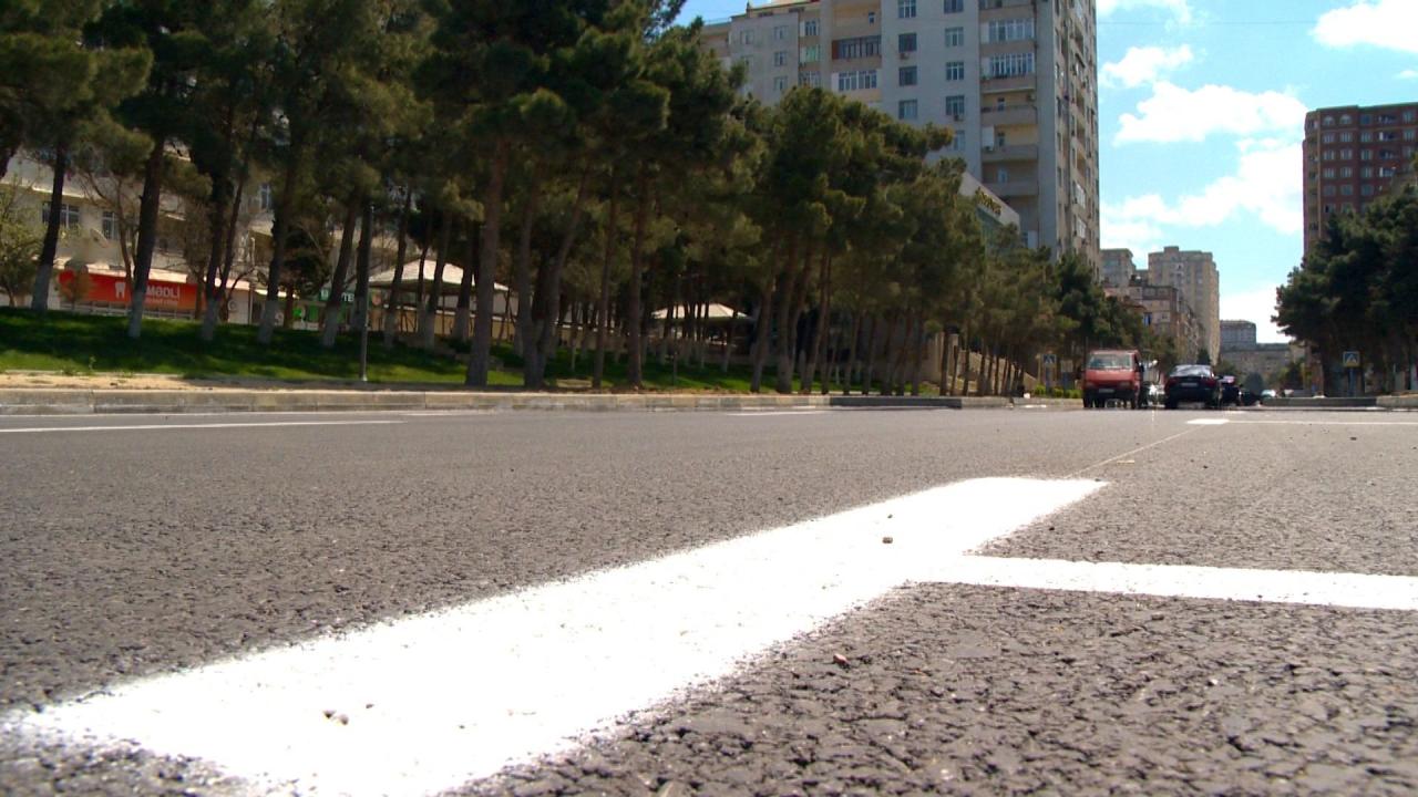 В Баку продолжают улучшать дорожную инфраструктуру